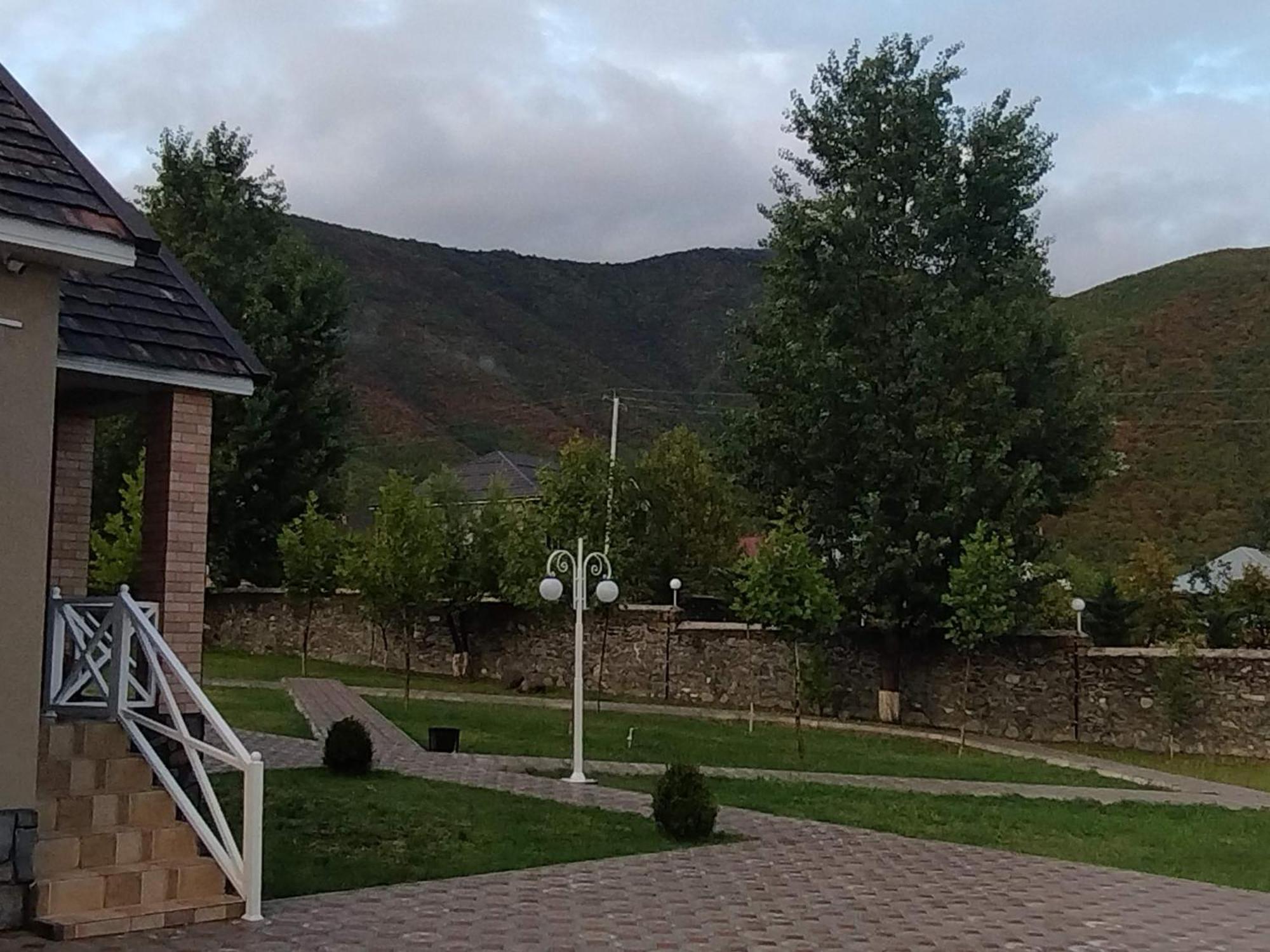 Tulpan Hotel Шеки Экстерьер фото